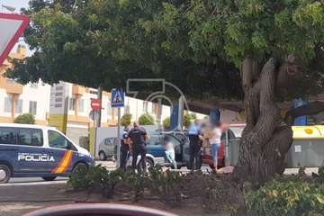 Una colisión de dos vehículos en El Calero finaliza en agresiones entre las conductoras/TA.